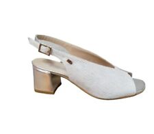 Sandalo Elegante con Tacco per